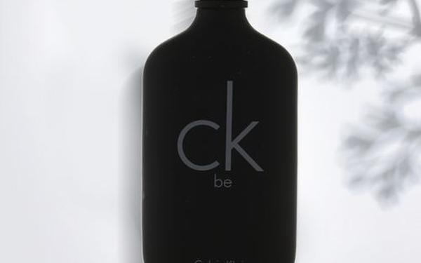 ck哪款香水最好闻(ckone黑色好闻还是白色)