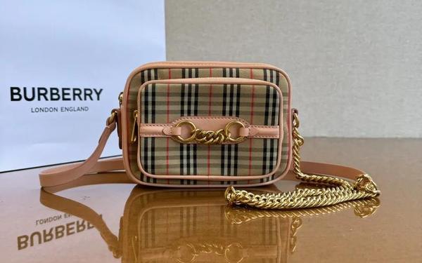 burberry包_burberry是什么牌子的包包