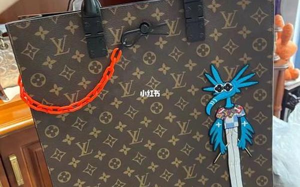lv限量版衣服(全球限量版lv包包)