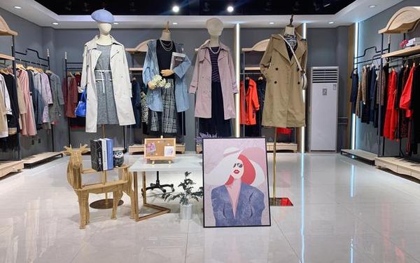 lily女装是哪里的品牌_丽丽女装品牌怎么样