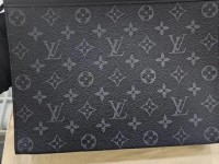 lv官网男士手包 lv官网官方网
