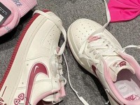 nike空军一号 耐克情人节限定