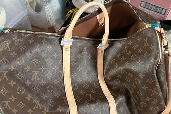 lv旅行包价格官网(lv包价格)