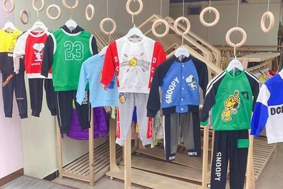 儿童衣服品牌折扣店,一二线童装品牌折扣货源