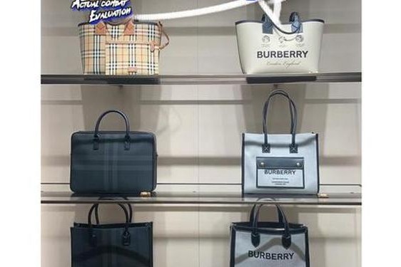 burberryhk官网;巴宝莉包包价格及图片