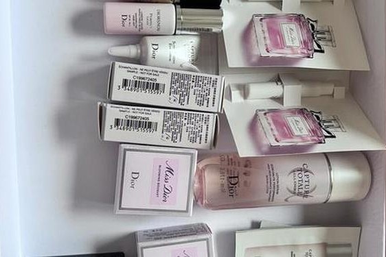 dior中国官网赠品小样—dior小样正品查询扫一扫