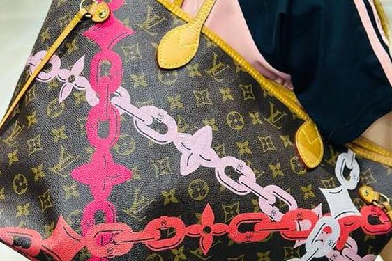 lv托特包新款_lv中号托特包价格