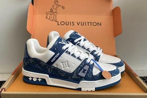 lv官网官网鞋子(lv鞋)
