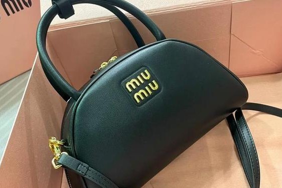 miumiu包包价格 缪缪的包包官网价格