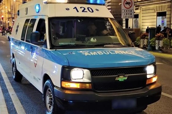 ambulance、救护车ambulance怎么读