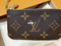 lv零钱包_lv钱包官网价格
