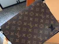lv新款邮差包图片、lv邮差包系列