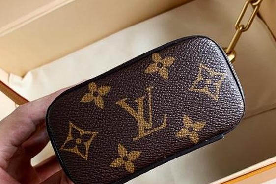 lv手机包,LV有手机吗