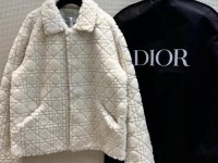 dior官网衣服、迪奥的衣服一般多少钱