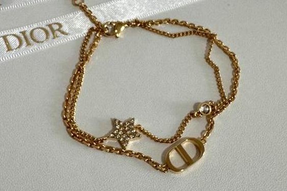 dior手链价格及图片、Dior手链