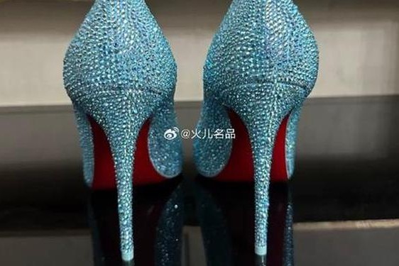 cl官网 christianlouboutin官网