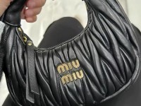 miumiu女包官网、miumiu全系列包包