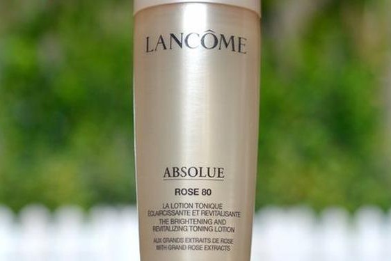 lancome兰蔻爽肤水 兰蔻精华水是爽肤水吗