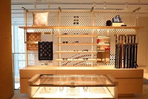 lv官网在哪里进入—国内lv奢侈品店有哪些