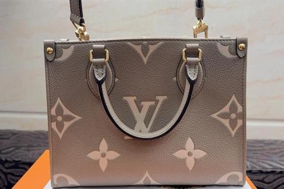 lv中国官网女士包(lv品牌官网女士包)