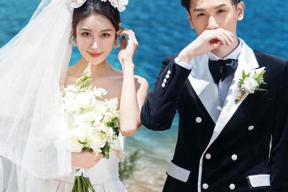 克洛伊婚纱官网官方网;克洛伊婚纱照价格