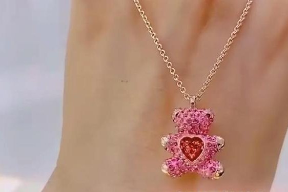 swarovski多少钱、施洛华奇项链