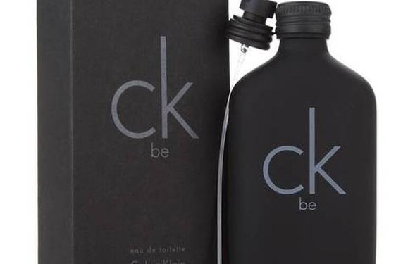 ck白色好闻还是黑色、ck香水哪个味道好闻