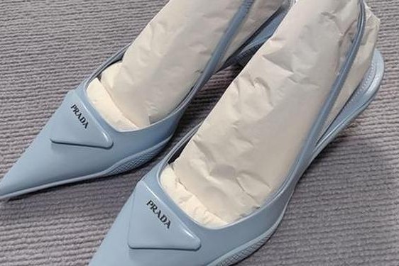 prada女士鞋子 普拉达的鞋一般多少钱