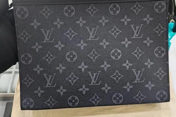 lv手包男士正品价格—男款LV手包